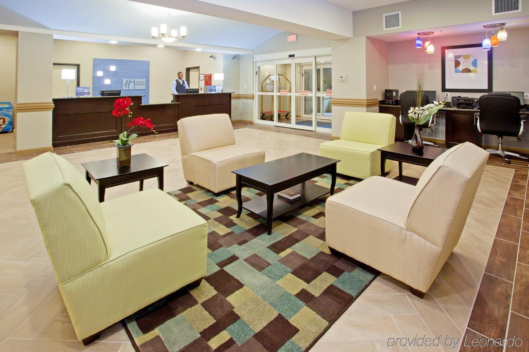 Holiday Inn Express Hotel & Suites Alvarado By Ihg Interior photo